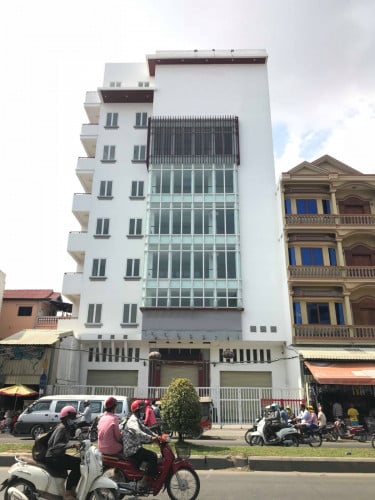 អគារពាណិជ្ជវកម្មសម្រាប់ជួល - Commercial Building For Rent On Main Road