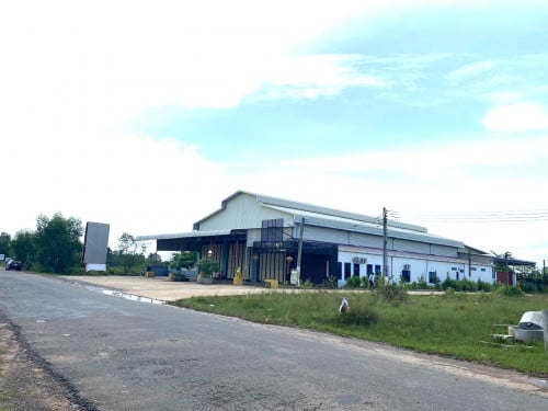 🏠Warehouse Available for Urgent Sale at a Special Price (Negotiable).