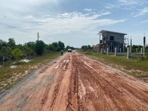 ๐ Land Available for Urgent Sale at a Special Price (Negotiable).