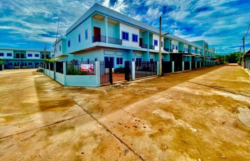 បុរីម៉េងឌីលែនឌីវែលឡុបមិន ផ្ទះល្វែងម៉ូដកាត់វីឡាសម្រាប់លក់សល់10ល្វែងចុងក្រោយ