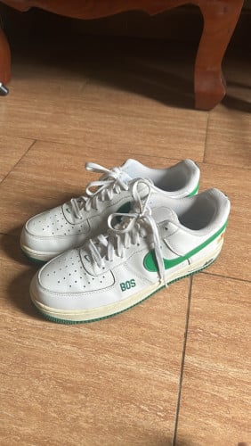 ស្បែកជើង Nike