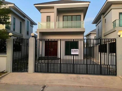 ផ្ទះវិឡាទោលលក់តម្លៃលក់ 160,000$ (ចរចា)បុរីទេសចរណ៍​ ក្រុងសៀមរាប(Tourism City)