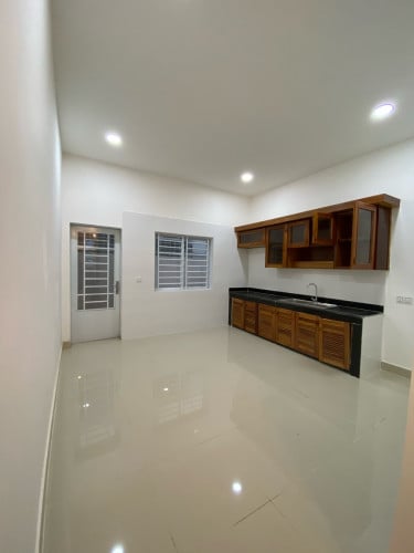 ផ្ទះលក់តំលៃក្រោមទីផ្សា