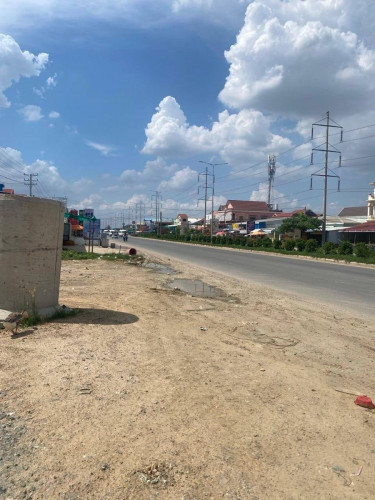 ឃ្លាំងសម្រាប់ជួល នៅផ្លូវជាតិលេខ3