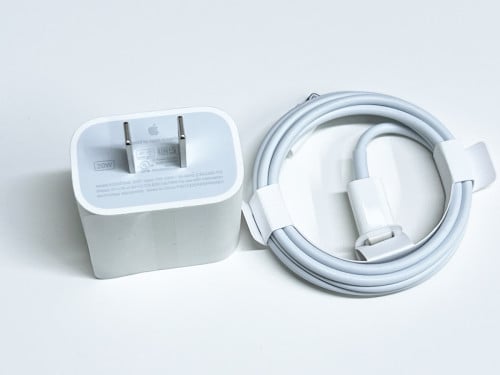 ឈុត iPhone 14 Pro Max ហ្ស៊ីនដកពីប្រអប់