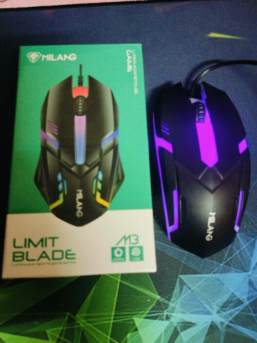 Mouse 3$មានភ្លេីងថ្មីប្រអប់