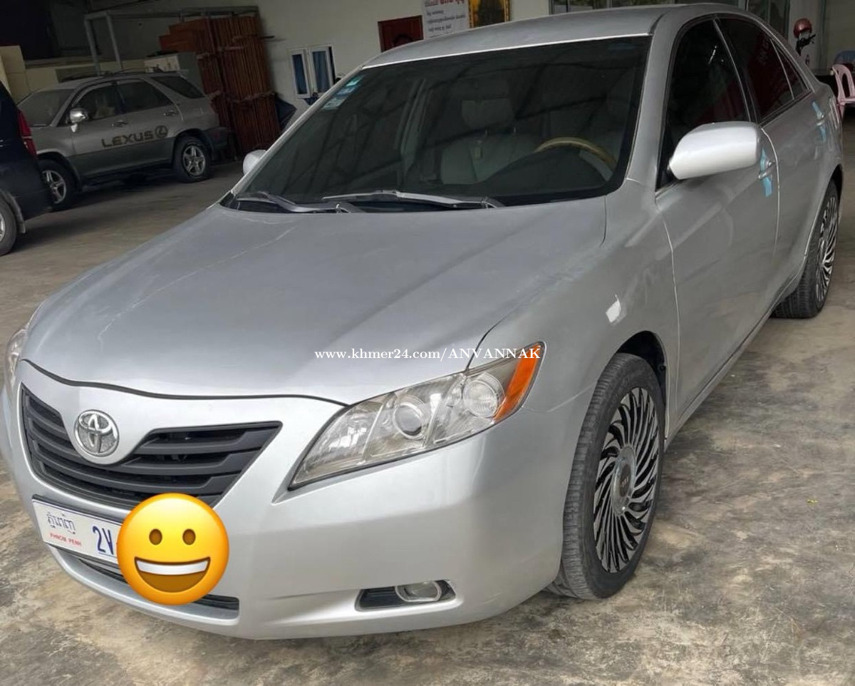 Camry 2007 Le Price 12500.00 in Phnom Penh Thmei, Cambodia Hear Nak