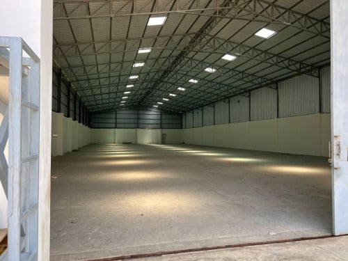 ឃ្លាំងសម្រាប់ជួលនៅព្រៃសរ