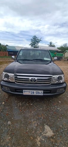 ឡានលក់ឆ្នាំ2000 Toyota land cruiser ម៉ាស៊ុតឡានស្អាតអត់បុកអត់ប៉ះអត់ច្រេះតំលៃចរចា