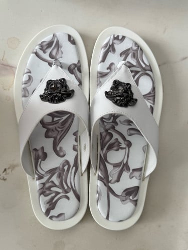 ស្បែកជេីងថ្មី 100% size/លេខ44