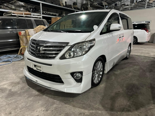 2012 Toyota Alphard