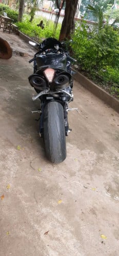 R1 2007ស្រាល
