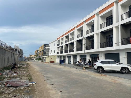 តំលៃក្រោមទីផ្សារ​