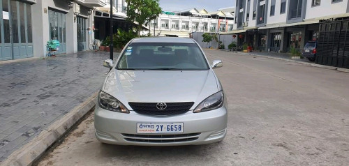 ខ្ញុំត្រូវការលក់រថយន្តToyota Camry xle ឆ្នាំ2002