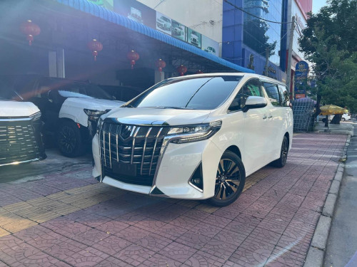 Toyota Alphad 2019