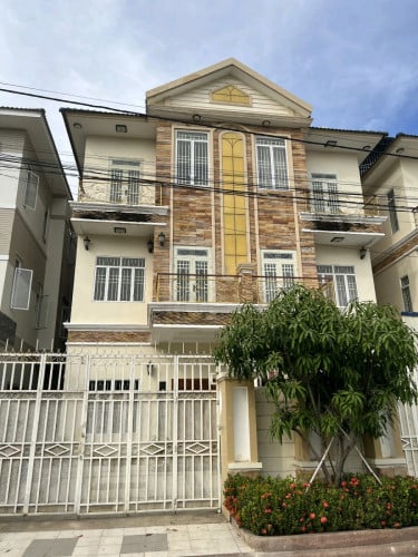 🏘️ វីឡាភ្លោះ(Twin Villa)លក់