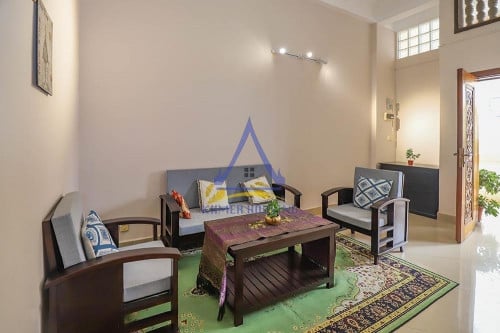 Doun Penh | Two bedrooms with fully furnished for rent near Royal Palace