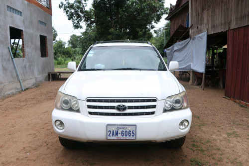 Highlander Limited Full Option 2001 ឡាននៅខេត្តកំពង់ឆ្នាំង