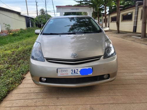 លក់Prius 04 ពណ៌ទឹកមាស ហ្វូលពេញ ឡានជិះផ្ទាល់ខ្លួន