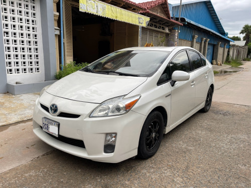 Prius 010 Option2 ឡានស្អាតដាច់