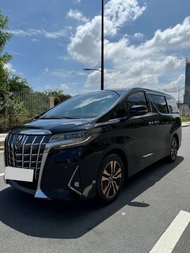 Toyota alphard 2019 V6 (Russi).