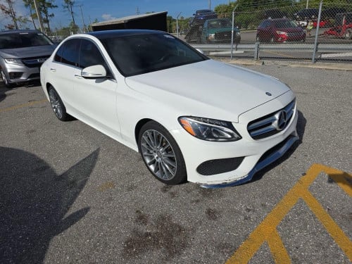 2015 Mercedes C300 AMG ក្នុងក្រហម