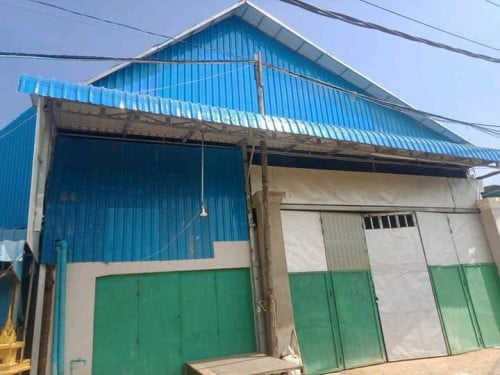 ឃ្លាំងលក់បន្ទាន់ម្ចាស់ប្រញាប់លុយ ខណ្ឌសែនសុខ