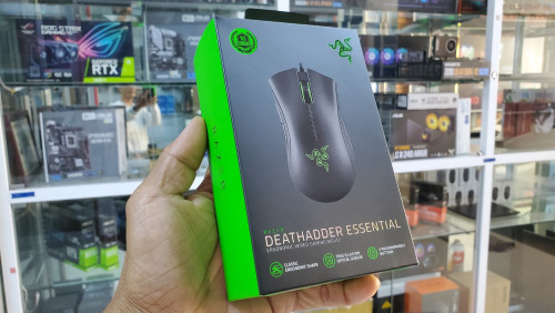 Razer DeathAdder Essential - Ergonomic Wired Gaming Mouse New in box 