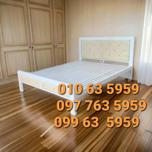 គ្រែក្បាលជ្រុងកឹបត្បូងភ្លឺ 1.6m x2.0m Salary Start From 135.00 in Kaoh