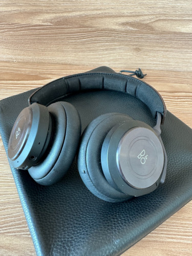 Bang & Olufsen Beoplay H9 3rd Gen Wireless Bluetooth Over-Ear Headphones