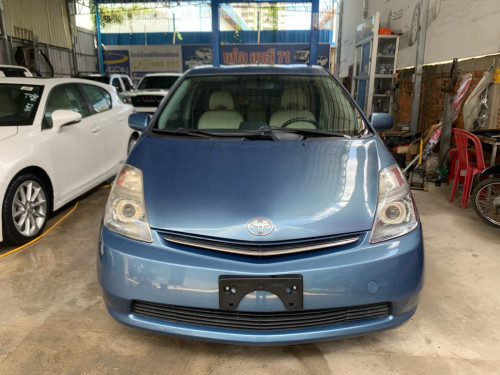 TOYOTA PRIUS ទេីបតែមកដល់ថ្មី