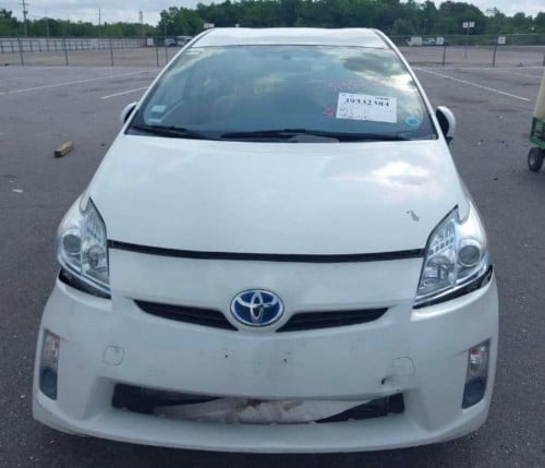 Toyota Prius 2010 op3 ក្នុងលឿង​ អត់បុកអត់ច្រេស​ ឃ្មុំស៊ីន