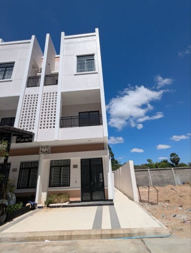 ផ្ទះជួល$400