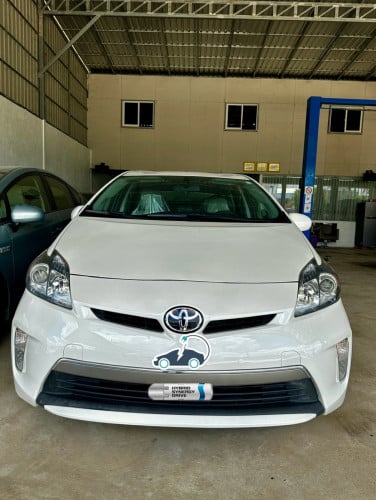 Prius Plug in ឡានមូល ទឹកថ្នាំហ្សីន 97%