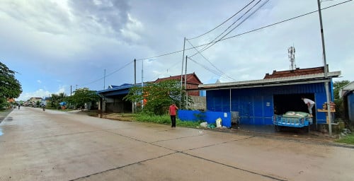 ដីលក់ប្រញ៉ាប់ជិតស្អាងភ្នំ ក្រោយព្រលានយន្តហោះថ្មី