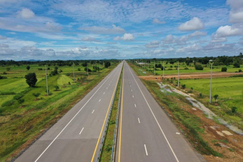 ដីសម្រាប់ លក់ ឬ ជួលផ្លូវជាតិលេខ៥ ជិតក្រុងឧដ្តុង ក្បាលដីជាប់ផ្លូវជាតិ100m