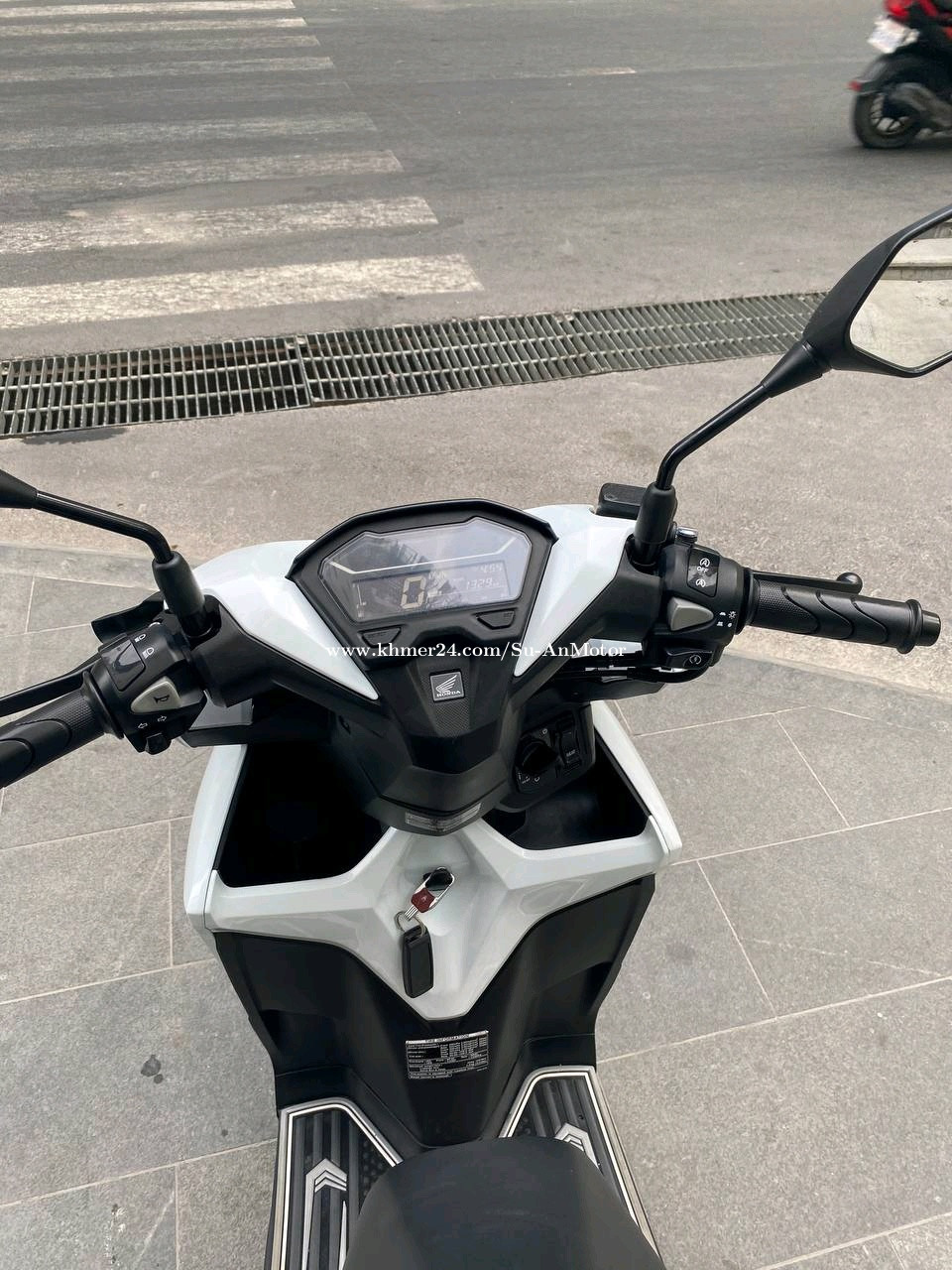 honda click motorcycle price