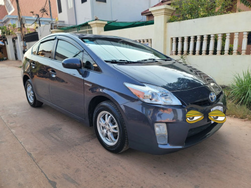 ឡានលក់ Toyota Prius 010 Option 3 ឡានម្ចាស់ដើម ស្លាកលេខ PP.BR....