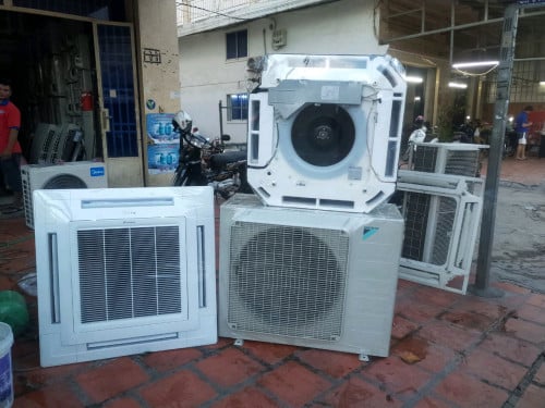 Daikin 5hp  mono 2019