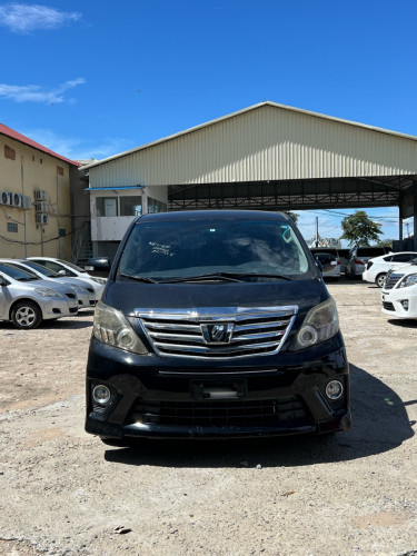 Toyota alphard 2012 Halfull សាងបានតម្លៃល្អ