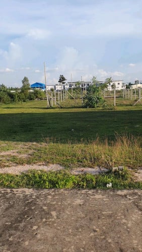 ដីលក់បន្ទាន់ម្ចាស់ប្រញាប់លុយ,