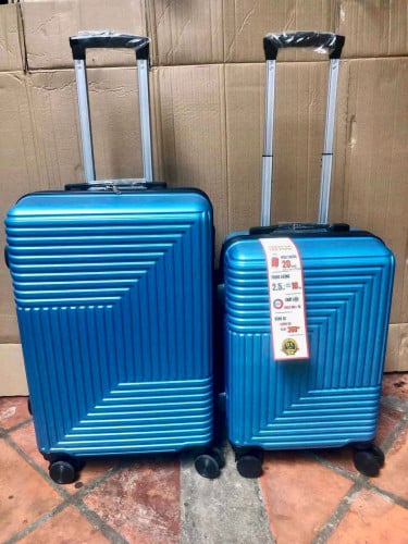 វ៉ាលីសាច់ជ័រស្វិត