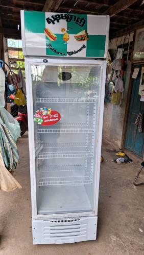 ទូរទឹកកក សម្រាប់ ភេសជ្ជៈ Refrigerator for drinks