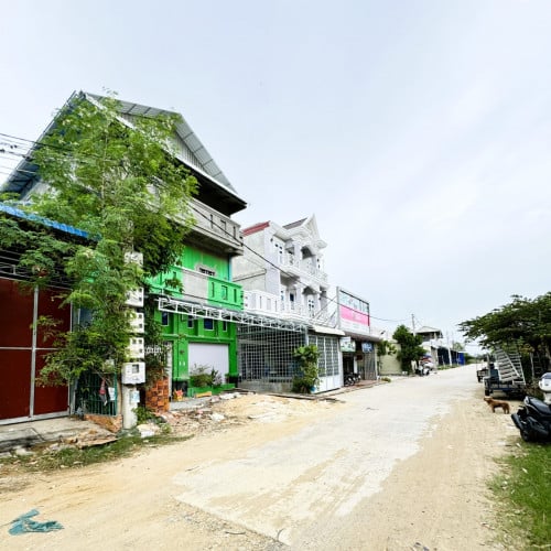 ๐ฆHouse Available for Urgent Sale at a Special Price (Negotiable).