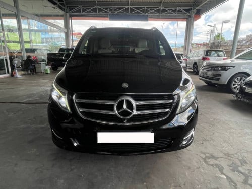 Mercedes Benz V Class V250 Gasoline V4