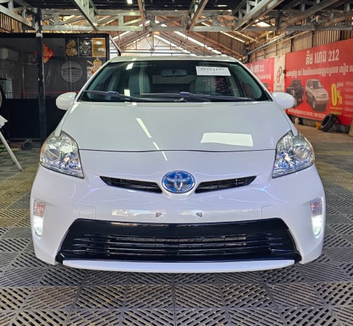 Prius 2012 option 2 ឃ្មុំហ្សុីន