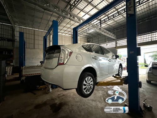 Prius Plug-in 2012 ឡានមូល ទឹកថ្នាំហ្សីន 95% \ud83d\ude18