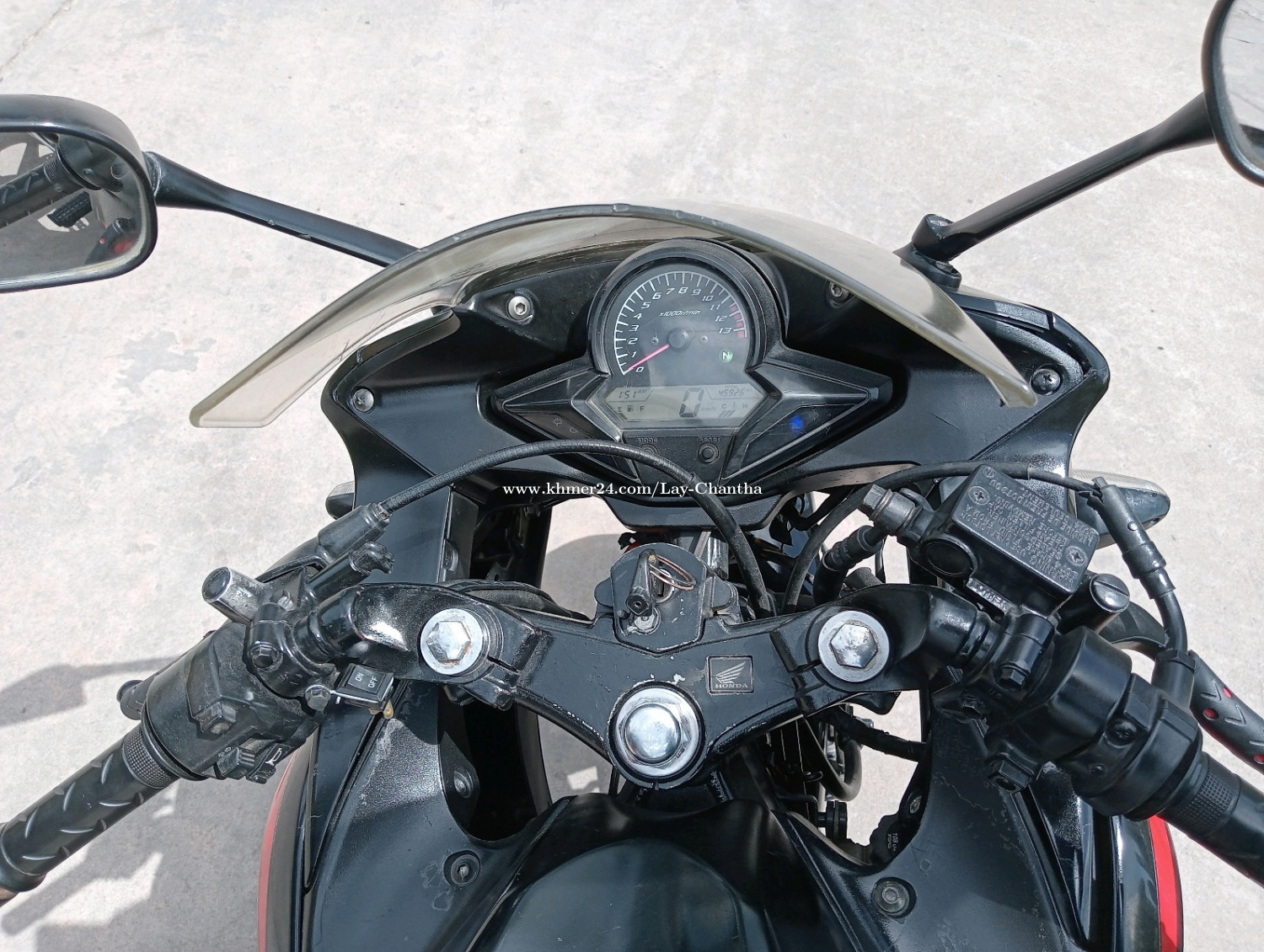 cbr sports bike price