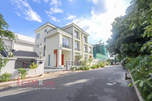 6 Bedroom Villa For Rent in Borey Villa Town | Chak Angrae Kraom