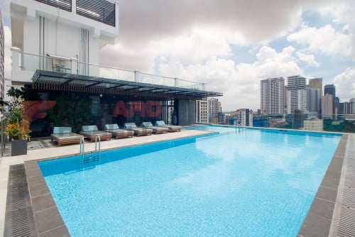Studio room apartment with swimming pool and gym available for rent in BKK1 Area.(ND)